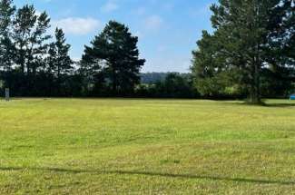 .5 ACRE +/- Lot in Lenoir County with Septic